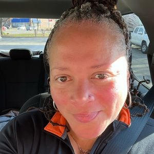 Meet your Posher, Carla